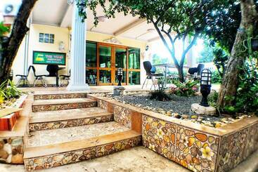 پانسیون The Train Guesthouse