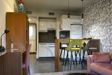 On Suites Sevilla Apartments Designed For Adults