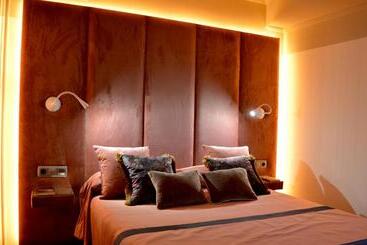 On Suites Sevilla Apartments Designed For Adults