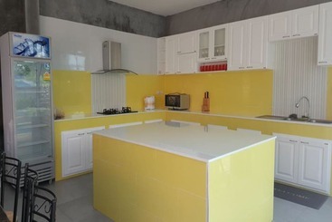 هتل Baan Hansa