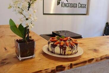 هتل Kingfisher Creek Safari Lodge