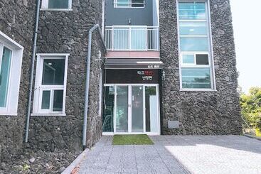 هتل Leeds Pension