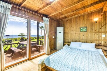 هتل Longbeach Pension