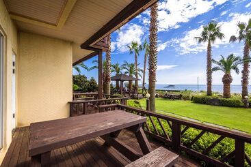هتل Longbeach Pension