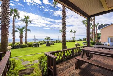 هتل Longbeach Pension