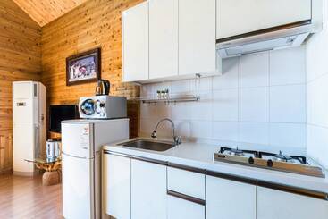 هتل Longbeach Pension