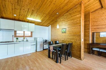 هتل Longbeach Pension