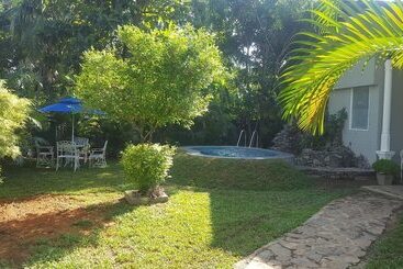 Отель Mihilaka Holiday Homes