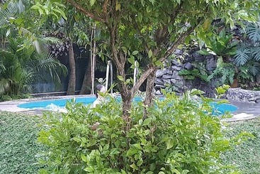Отель Mihilaka Holiday Homes