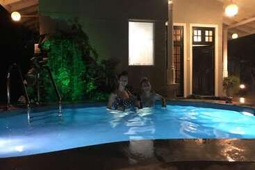 Отель Mihilaka Holiday Homes