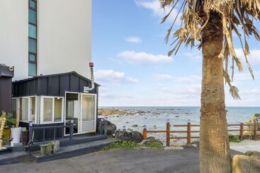 هتل On The Sea Pension