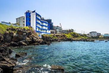هتل On The Sea Pension