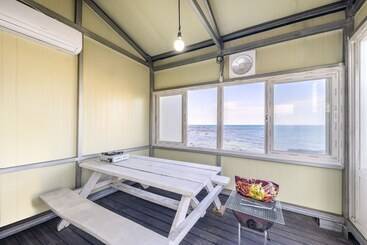 هتل On The Sea Pension