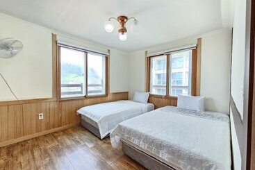 هتل Seongsan Sunrise Pension