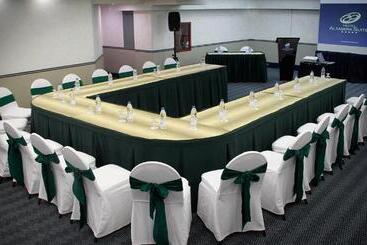 هتل Altamira Suites