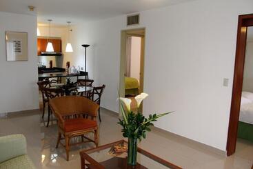 هتل Altamira Suites