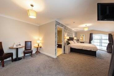 هتل Ballina Manor