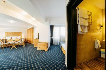 هتل Best Western Bucovina Club De Munte