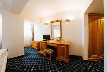 هتل Best Western Bucovina Club De Munte