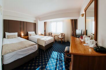 هتل Best Western Bucovina Club De Munte