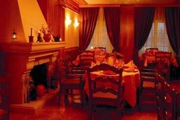 هتل Best Western Bucovina Club De Munte