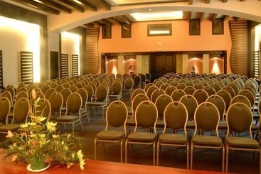 هتل Best Western Bucovina Club De Munte