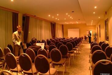 هتل Best Western Bucovina Club De Munte