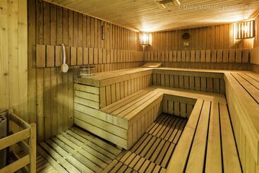 هتل Best Western Bucovina Club De Munte