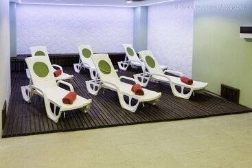 هتل Best Western Bucovina Club De Munte