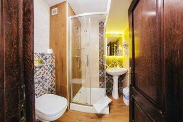 هتل Best Western Bucovina Club De Munte