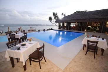 هتل Breakas Beach Resort