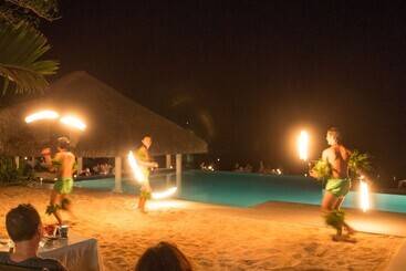 هتل Breakas Beach Resort