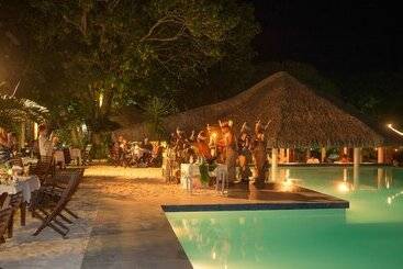 هتل Breakas Beach Resort