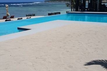 هتل Breakas Beach Resort