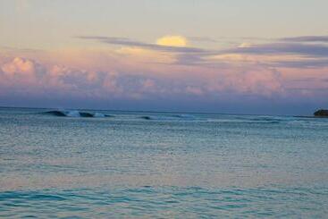 هتل Breakas Beach Resort