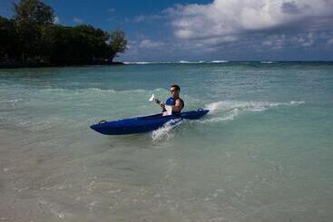 هتل Breakas Beach Resort