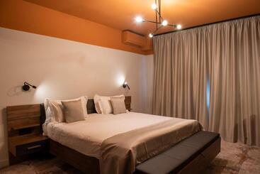 هتل Bucharest Comfort Suites