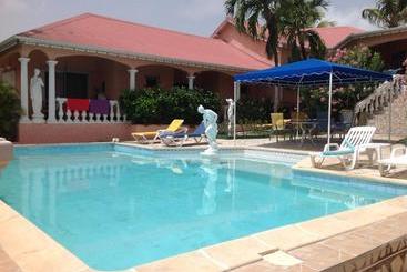 هتل Cap Caraibes Resort