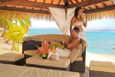 هتل Crown Beach Resort & Spa