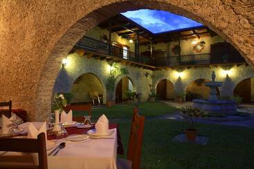 هتل Del Patio