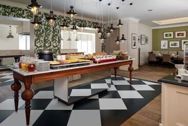 هتل Four Points By Sheraton Arusha, The Arusha
