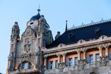 Four Seasons Hotel Gresham Palace Budapest