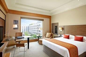 Grand Hyatt Mumbai Hotel And Residences