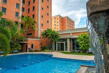 هتل Gh Guaparo Inn