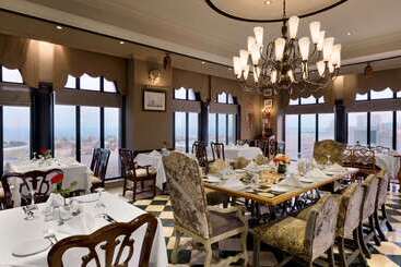 هتل Hawthorn Suites By Wyndham Al Khobar
