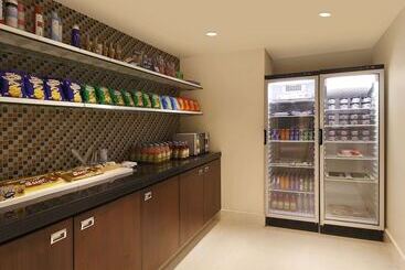 هتل Hilton Garden Inn Trivandrum