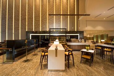 هتل Hilton Kuala Lumpur