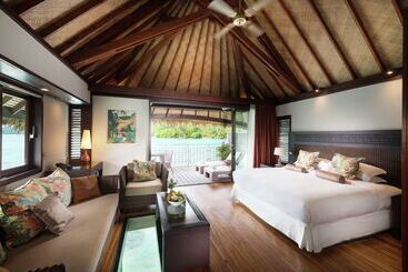 هتل Hilton Moorea Lagoon Resort And Spa