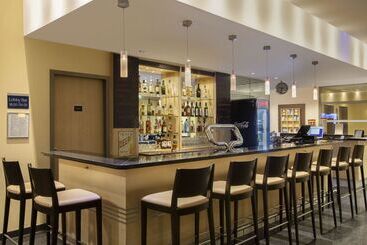 هتل Holiday Inn Express Frankfurt Messe, An Ihg