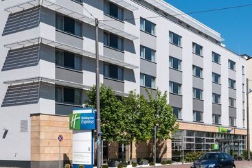 هتل Holiday Inn Express Frankfurt Messe, An Ihg